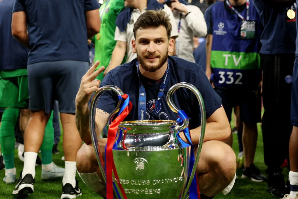 Kvaratskhelia meilleur joueur Ligue des champions 2026