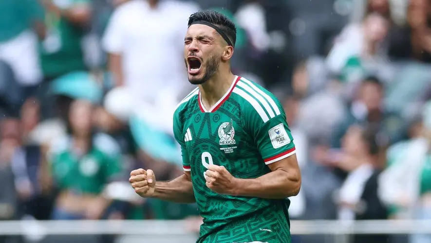 Raul Jimenez célèbre son but face à l'Afrique du Sud