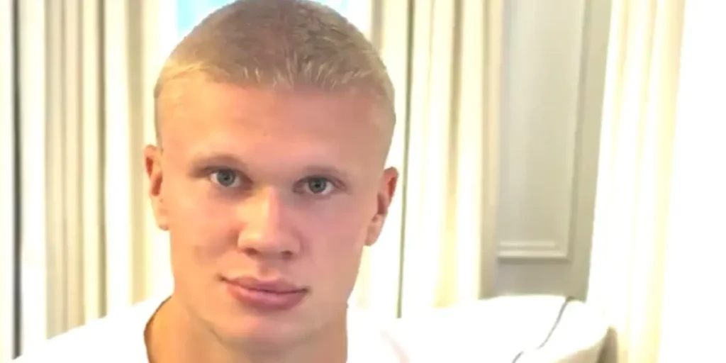 Erling Haaland dévoile sa nouvelle coupe de cheveux rasée avant la reprise avec Manchester City