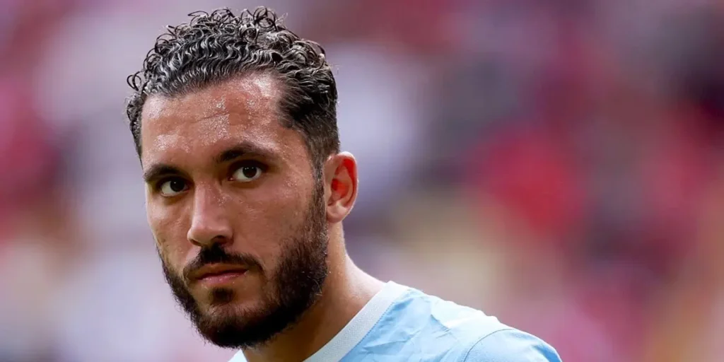Rayan Cherki lors de son entrée en jeu avec Manchester City contre Bournemouth